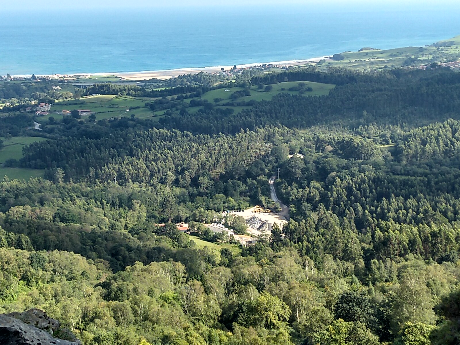 Mina Emilio vistas mar